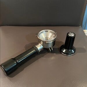 Breville Barista Express portafilter and tamper